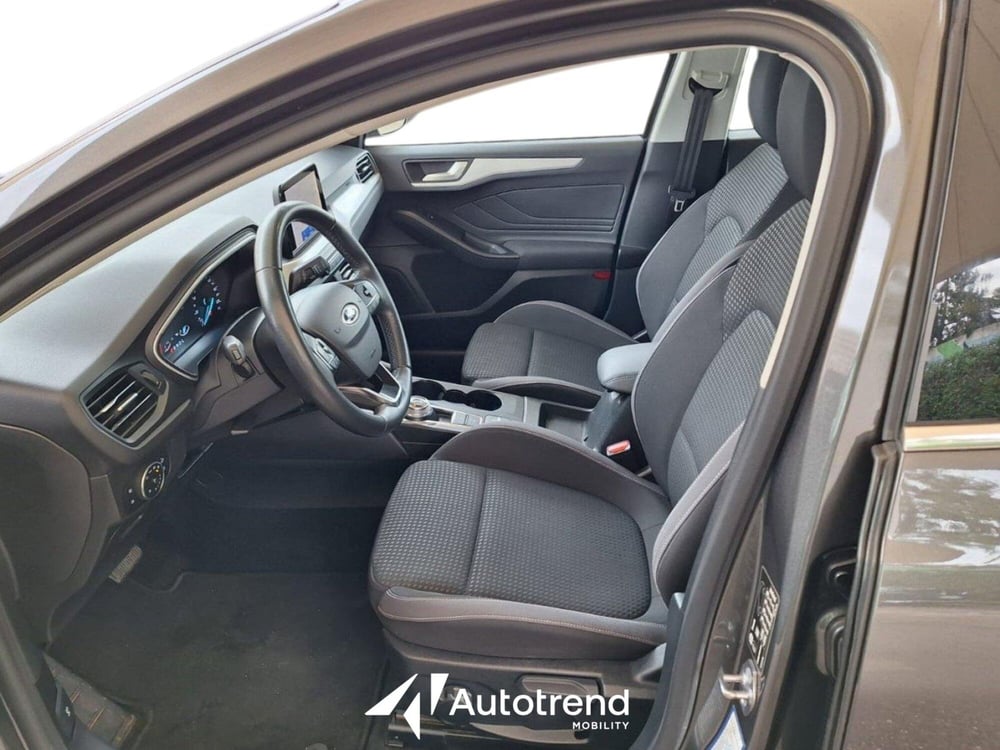Ford Focus Station Wagon usata a Bari (6)