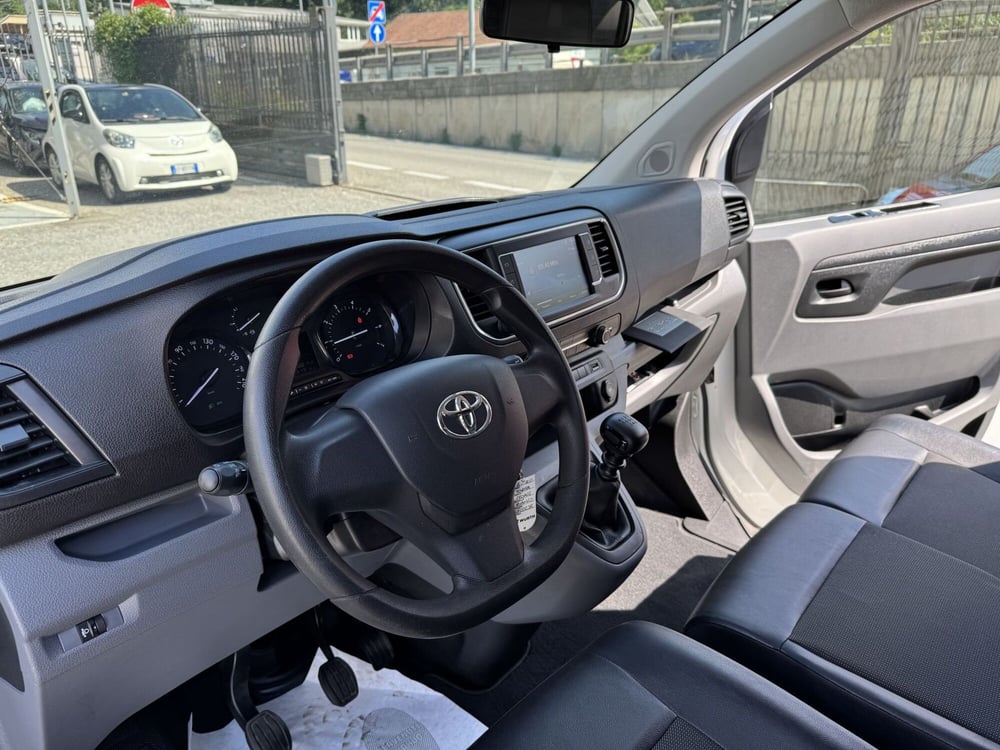 Toyota Proace usata a Como (6)