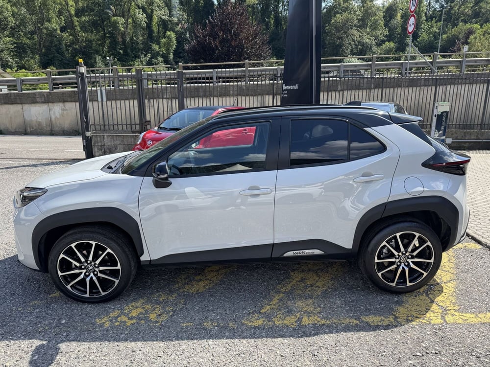 Toyota Yaris Cross usata a Como (3)