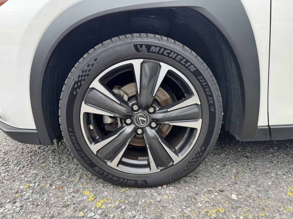 Lexus UX usata a Como (12)