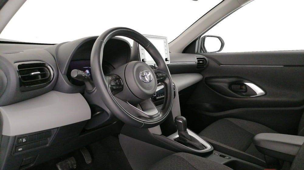 Toyota Yaris Cross usata a Roma (11)