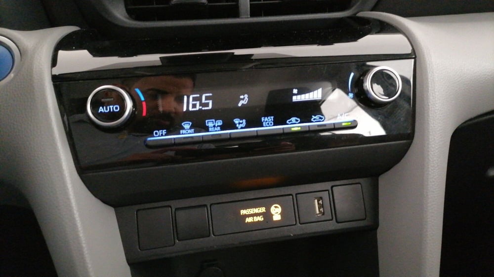 Toyota Yaris Cross usata a Roma (14)
