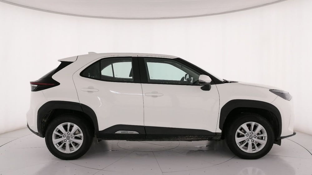 Toyota Yaris Cross usata a Roma (4)