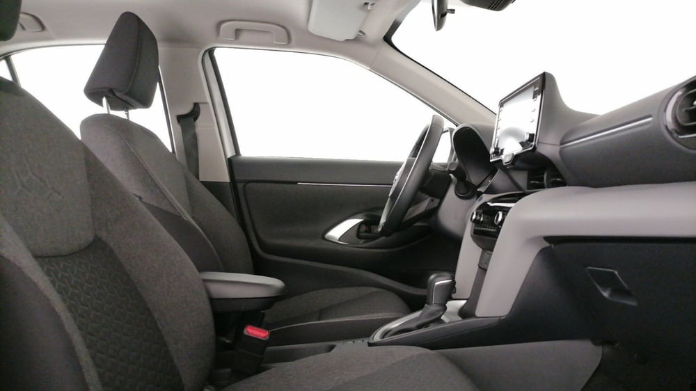 Toyota Yaris Cross usata a Roma (6)
