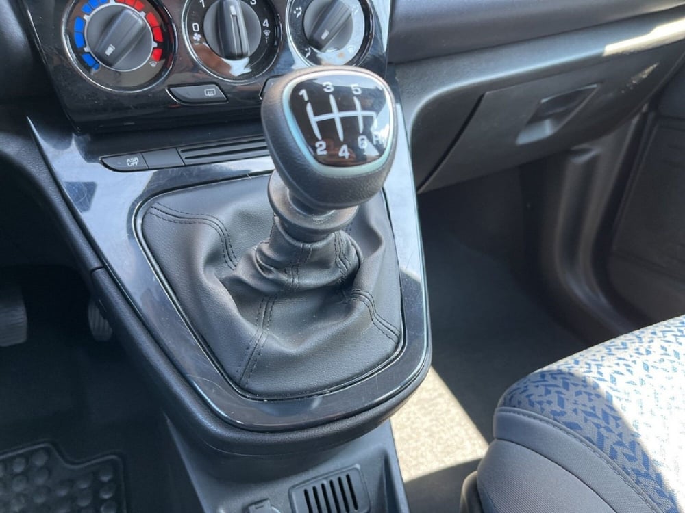 Lancia Ypsilon usata a Torino (15)