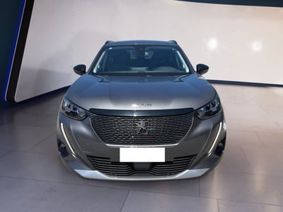 Peugeot 2008 1.2 puretech Active s&amp;s 100cv del 2022 usata a Torino