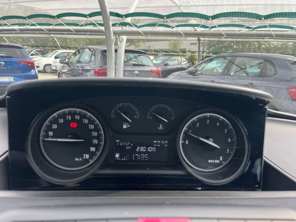 Lancia Ypsilon usata a Milano (18)