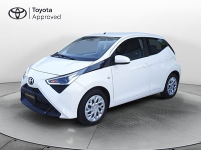 Toyota Aygo Connect 1.0 VVT-i 72 CV 5 porte x-play del 2021 usata a Montebelluna