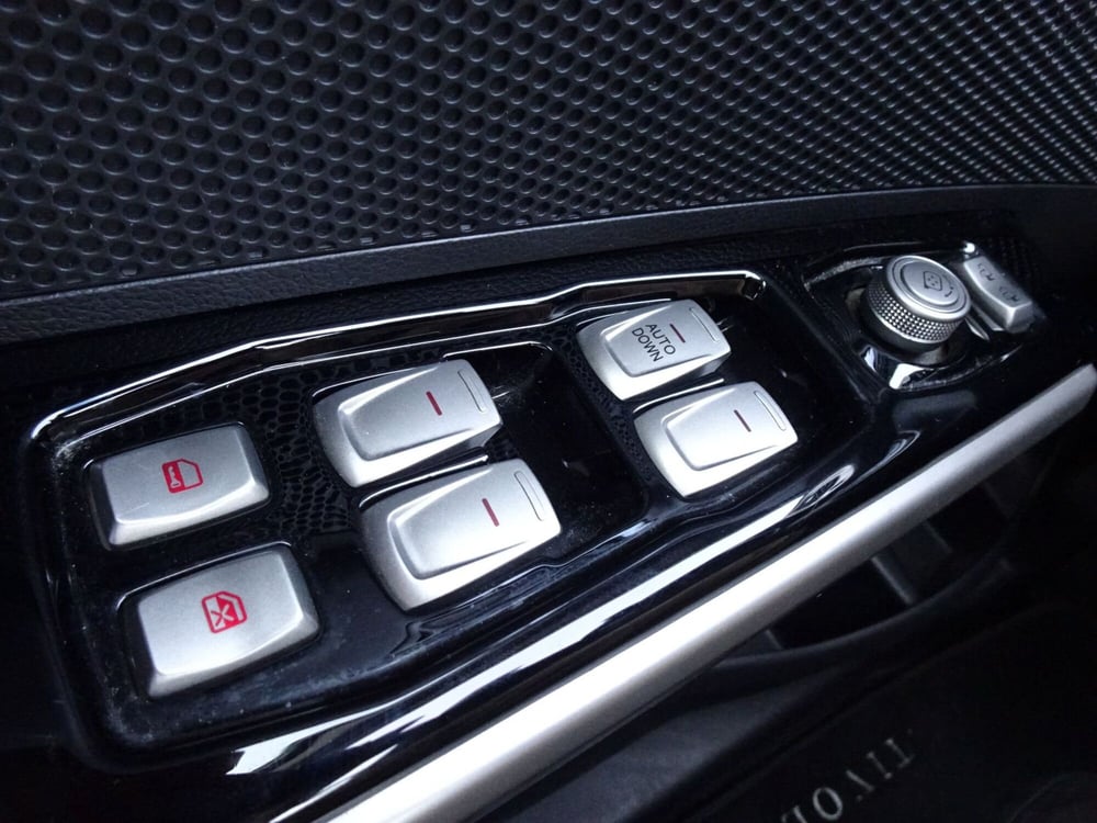 Ssangyong Tivoli usata a Treviso (16)