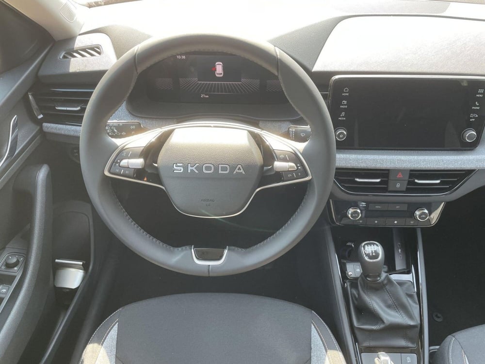 Skoda Kamiq nuova a Prato (10)