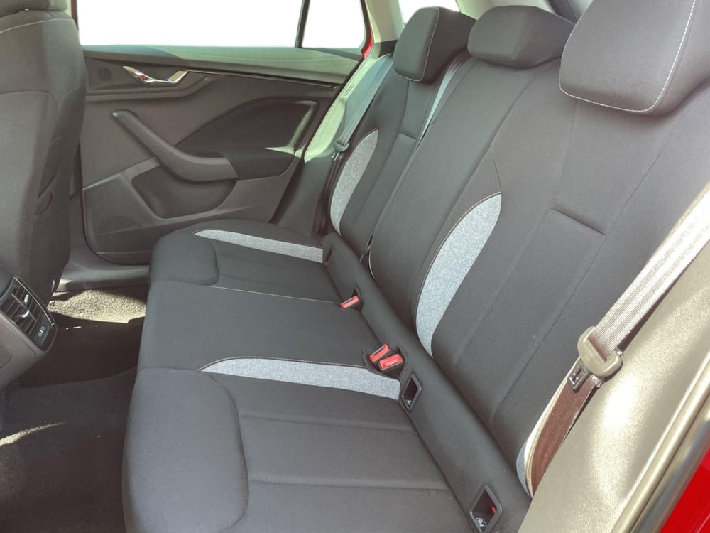 Skoda Kamiq nuova a Prato (12)