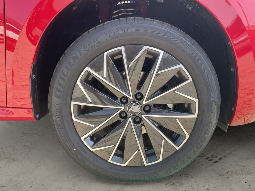 Skoda Kamiq nuova a Prato (16)