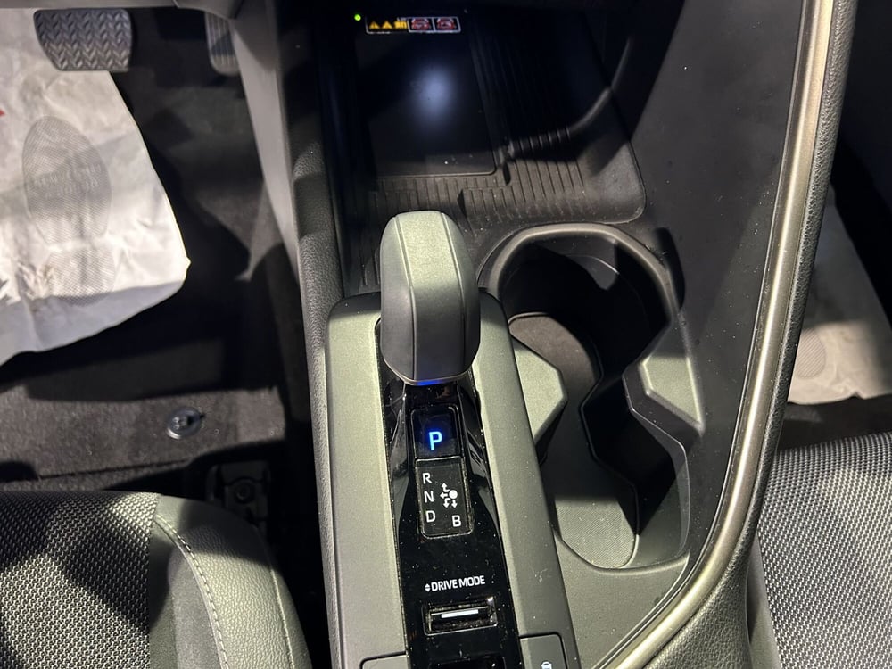 Toyota Toyota C-HR usata a Milano (16)