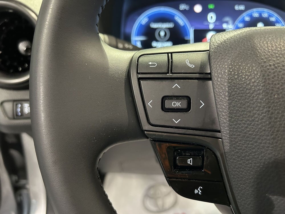 Toyota Toyota C-HR usata a Milano (17)