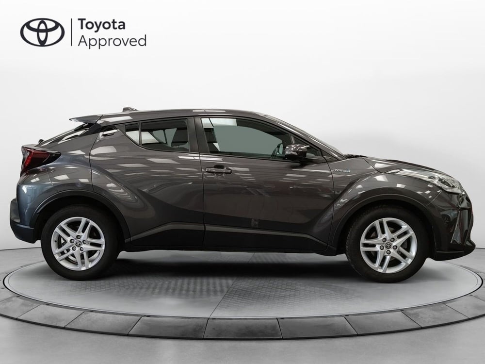 Toyota Toyota C-HR usata a Roma (17)