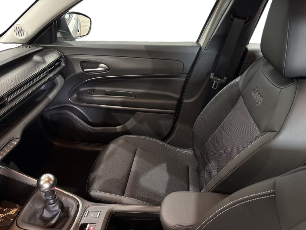 Jeep Avenger nuova a Agrigento (17)