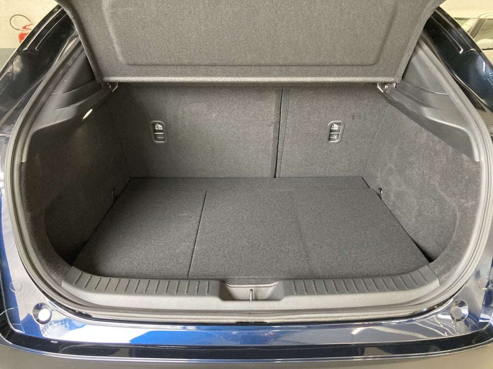 Mazda CX-30 nuova a Pavia (16)