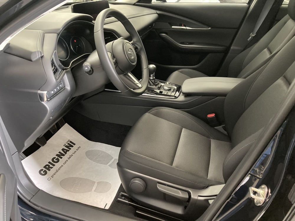 Mazda CX-30 nuova a Pavia (9)