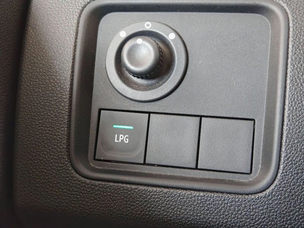 Dacia Duster usata a Palermo (16)