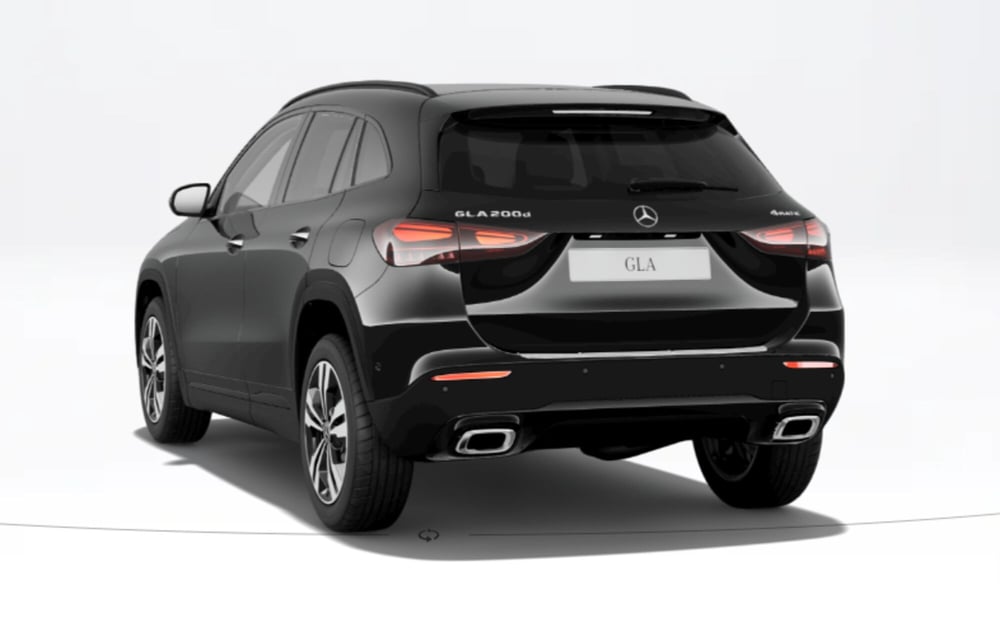 Mercedes-Benz GLA SUV nuova a Bolzano (2)