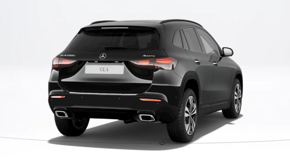Mercedes-Benz GLA SUV nuova a Bolzano (3)