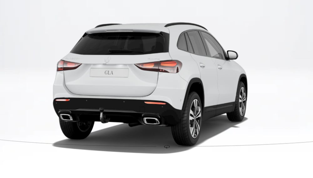 Mercedes-Benz GLA SUV nuova a Bolzano (3)