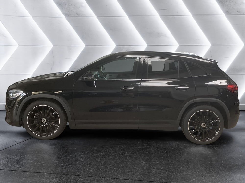 Mercedes-Benz GLA SUV usata a Napoli (5)