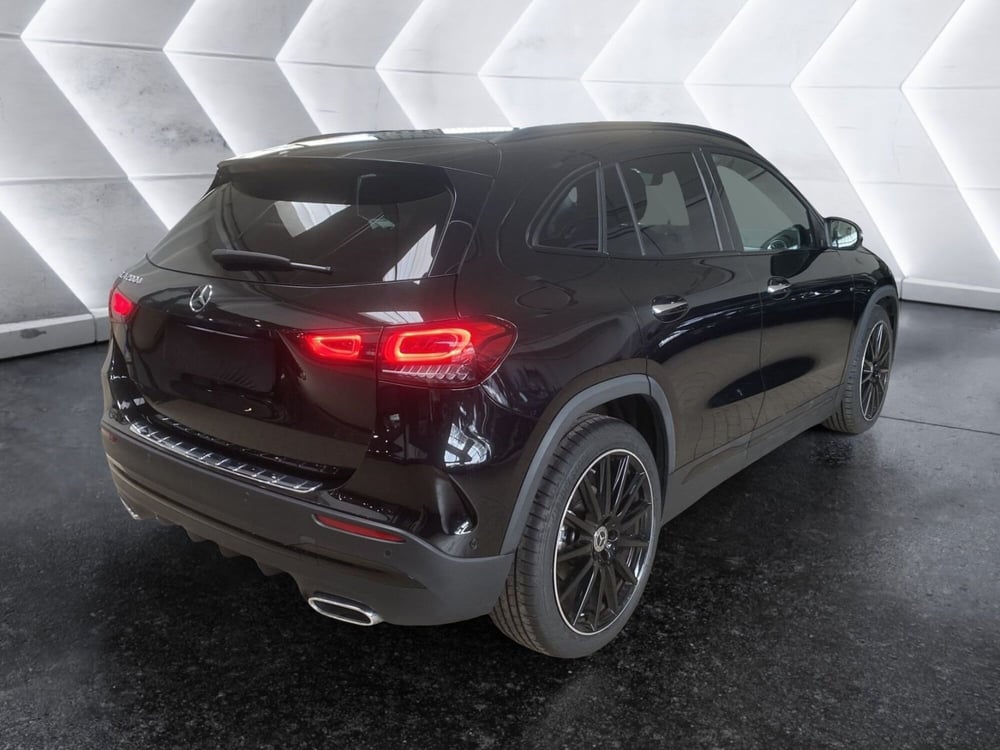 Mercedes-Benz GLA SUV usata a Napoli (6)