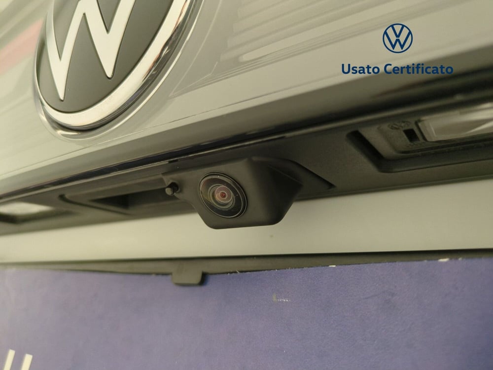 Volkswagen Taigo nuova a Avellino (13)