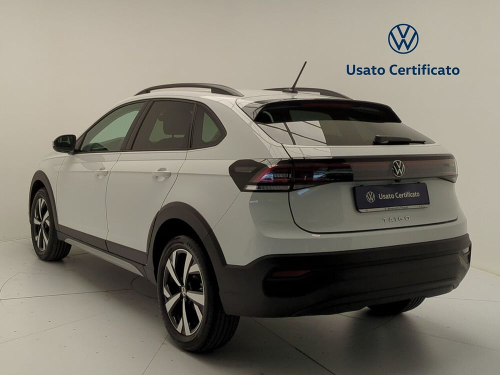 Volkswagen Taigo nuova a Avellino (5)
