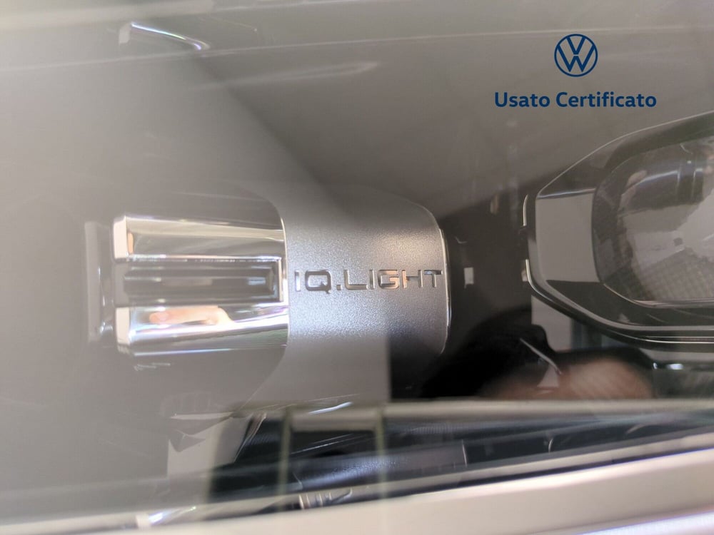 Volkswagen Taigo nuova a Avellino (9)