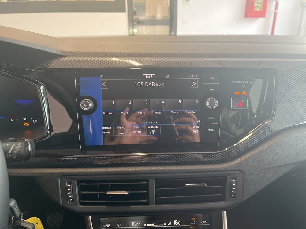 Volkswagen Polo nuova a Salerno (14)