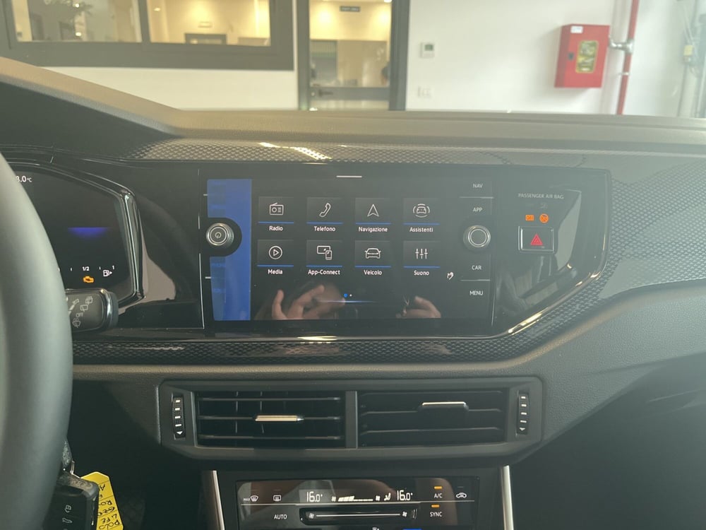 Volkswagen Polo nuova a Salerno (16)