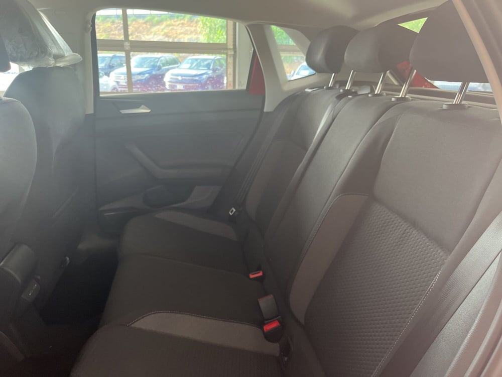 Volkswagen Polo nuova a Salerno (19)