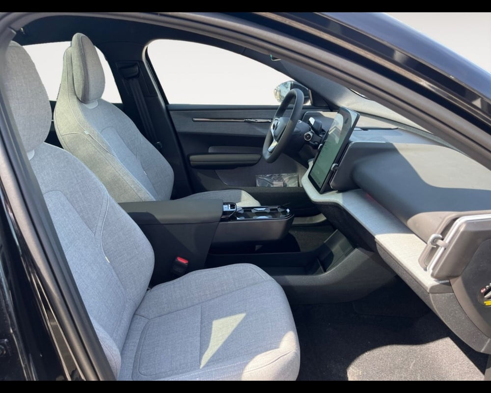 Volvo EX30 nuova a Ravenna (8)