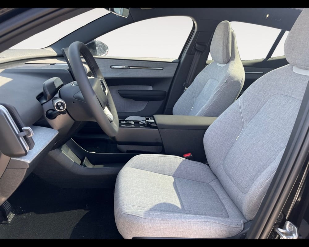 Volvo EX30 nuova a Ravenna (9)