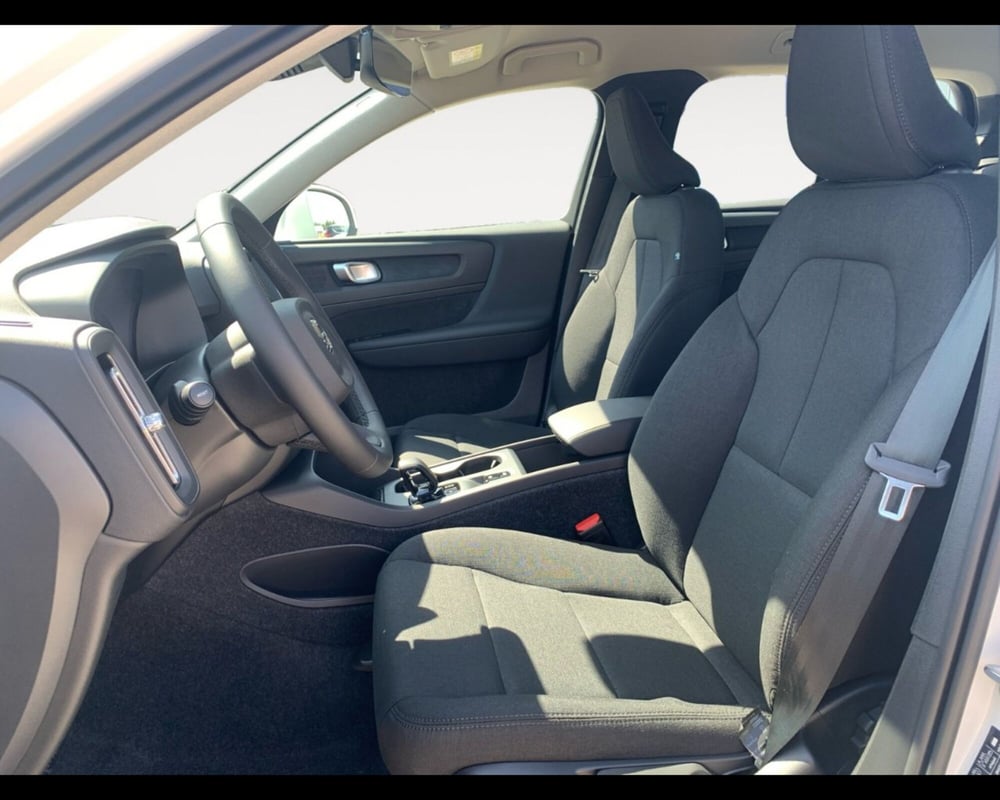 Volvo XC40 nuova a Ravenna (12)