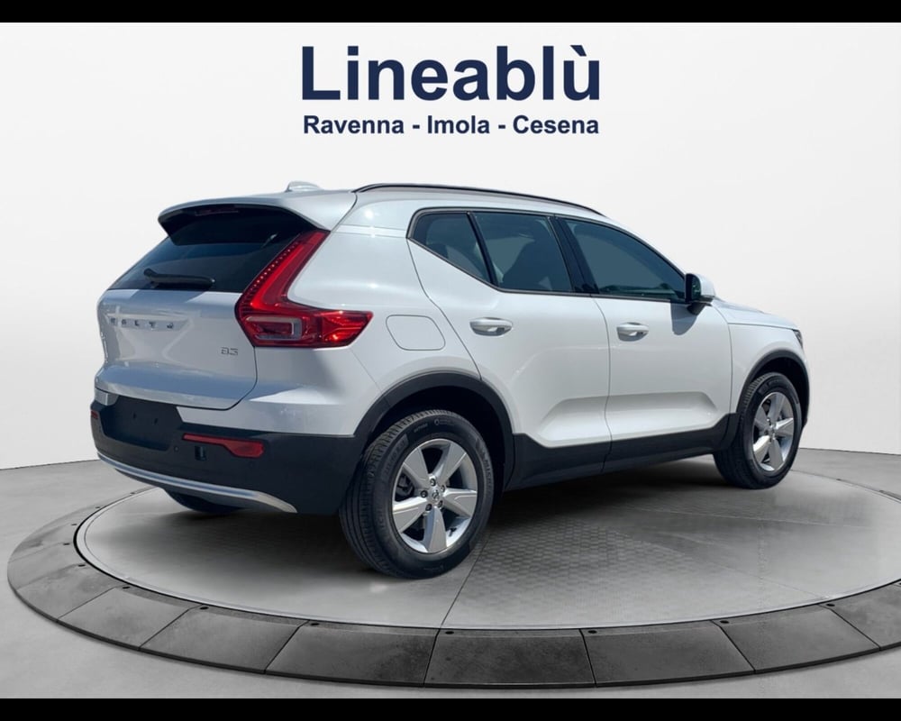 Volvo XC40 nuova a Ravenna (5)