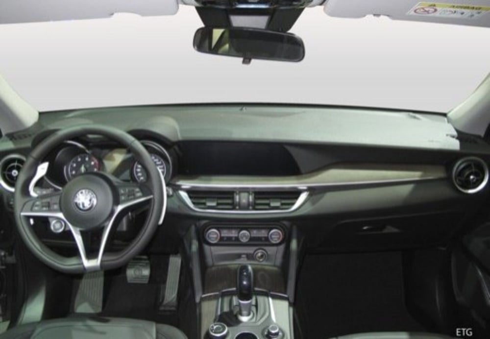 Alfa Romeo Stelvio usata a Cosenza (16)