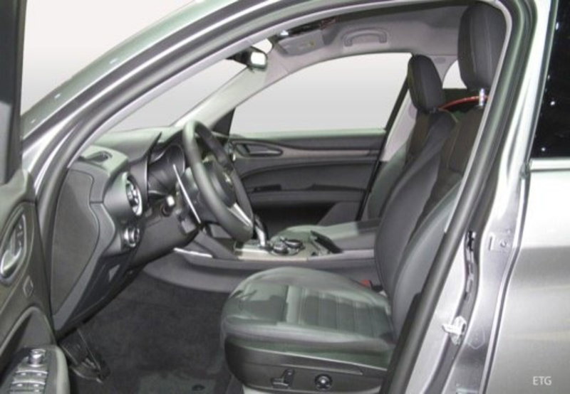 Alfa Romeo Stelvio usata a Cosenza (19)