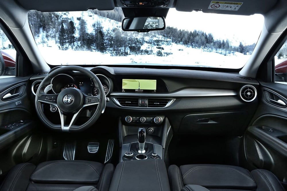 Alfa Romeo Stelvio usata a Cosenza (5)