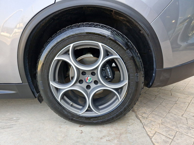 Alfa Romeo Stelvio usata a Cosenza (15)