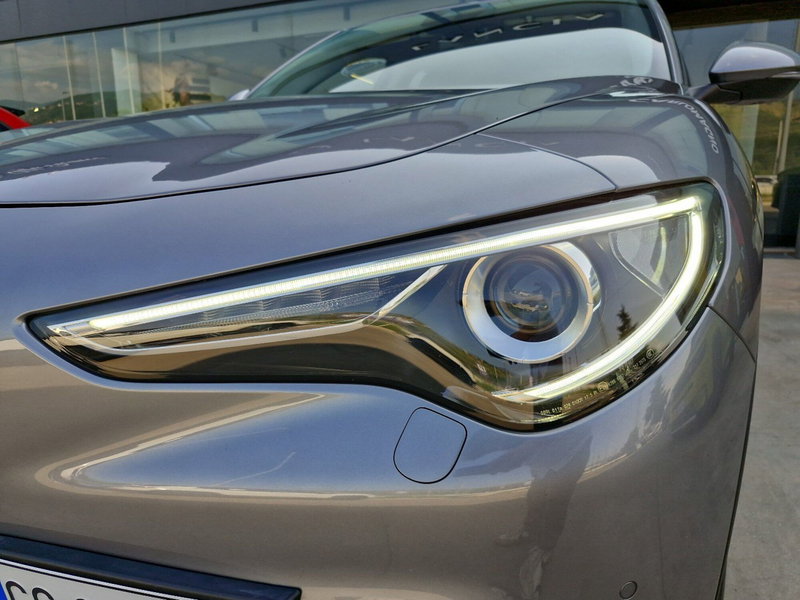 Alfa Romeo Stelvio usata a Cosenza (16)