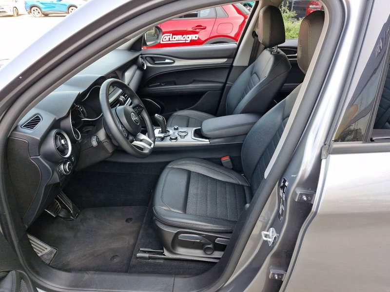 Alfa Romeo Stelvio usata a Cosenza (17)