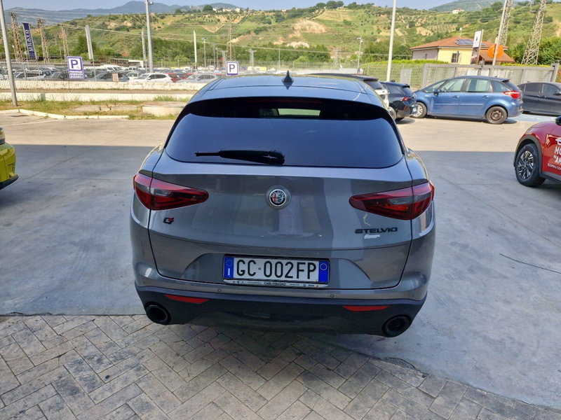 Alfa Romeo Stelvio usata a Cosenza (4)