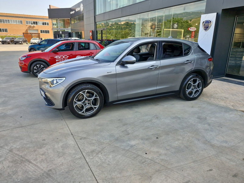 Alfa Romeo Stelvio usata a Cosenza (7)