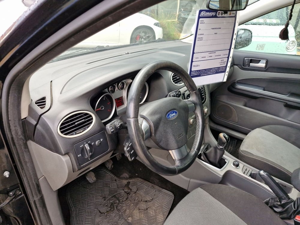 Ford Focus Station Wagon usata a Cosenza (18)