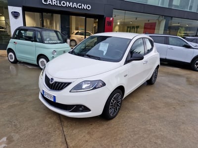 Lancia Ypsilon 1.0 FireFly 5 porte S&amp;S Hybrid Ecochic A. Ferretti del 2024 usata a Rende