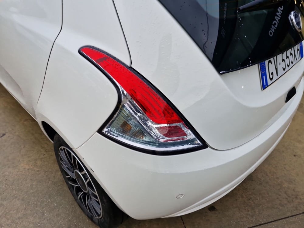 Lancia Ypsilon usata a Cosenza (10)