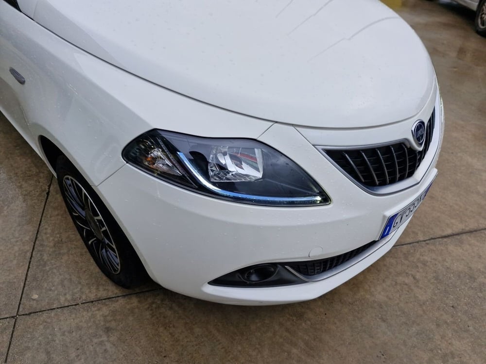 Lancia Ypsilon usata a Cosenza (9)